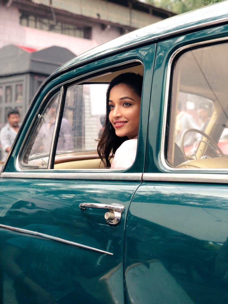 SrinidhiShetty7's tweet photo. Looking into the weekend like..👀♥️ https://t.co/tZ8XJ2Haw6