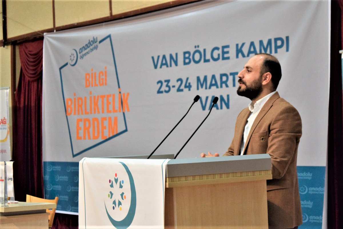 anadoluogrenci's tweet photo. "Bilgi Birliktelik Erdem" başlıklı Van bölge kampı Genel Başkanımız Mesut Çaça'nın selamlama konuşmaları ile başladı.
#AÖBKampta https://t.co/afEgkzxoBN