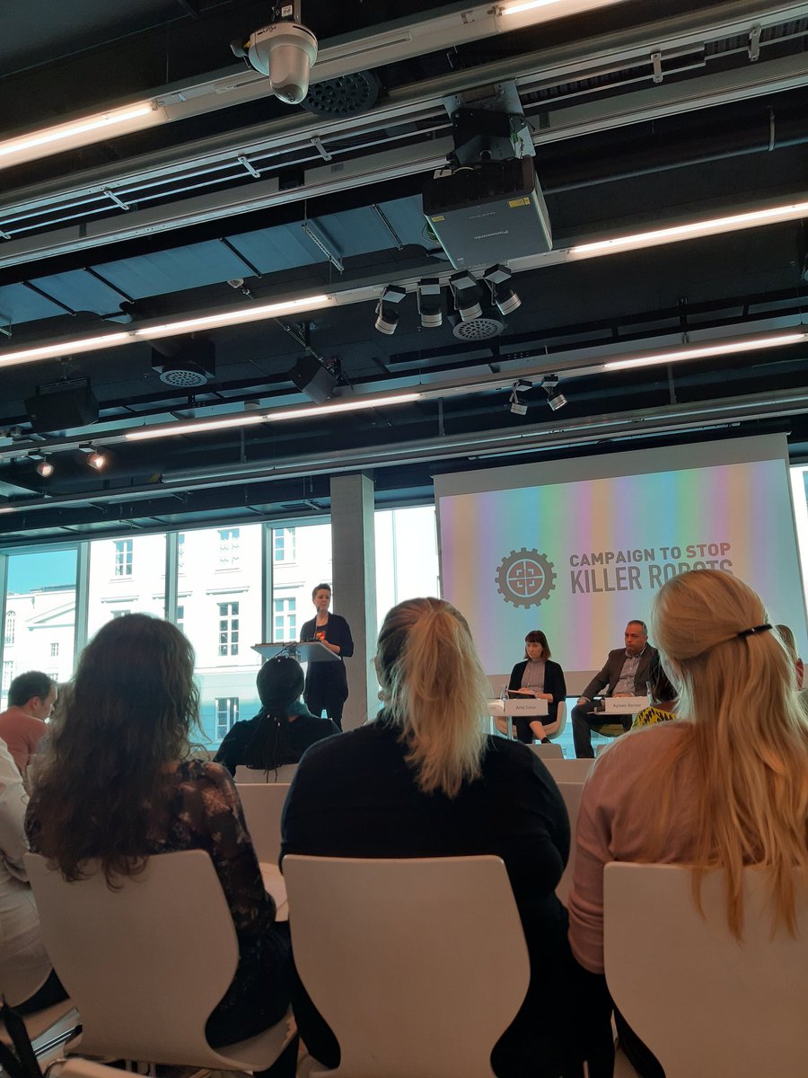 yanitra_k's tweet image. Helping my head recover from some unfeminist nonsense I read on social media this morning, @achesonray speaking about autonomous weapons in light of concerns of gender based violence, sexuality and normative perceptions 🙌
@BanKillerRobots #killerrobotsGer