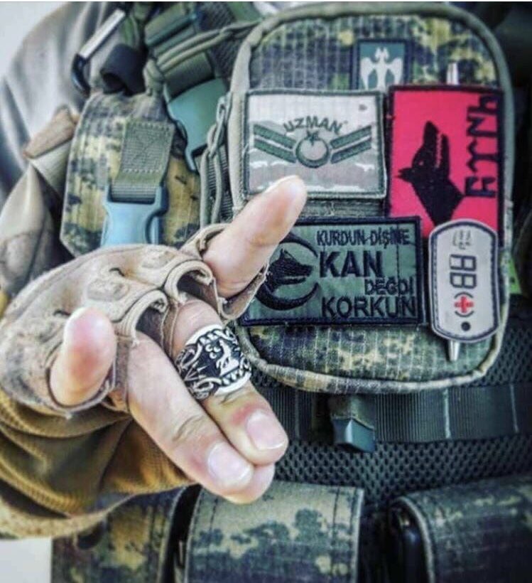 UlviYonter's tweet photo. Uzman Çavuşlar, Uzman Jandarmalar kararan gecelerin yıldızı, kanayan yaraların şifası, kapanan umutların beka müjdesidir...Rabbim kahramanlarımızı korusun...Duamız da, desteğimiz de hep onlarla... Selam olsun kahramanlara... https://t.co/h990XXAHir