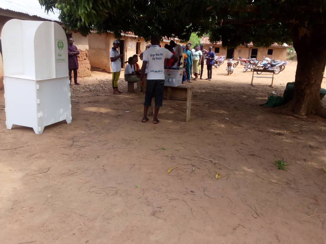 cleenfoundation's tweet image. Low voters turn out at IKARE 1&amp;amp;2 Open Space, IKARE, Igalamela/Odolu LGA. #2019Elections #2019electionsecurity #NigeriaDecides2019