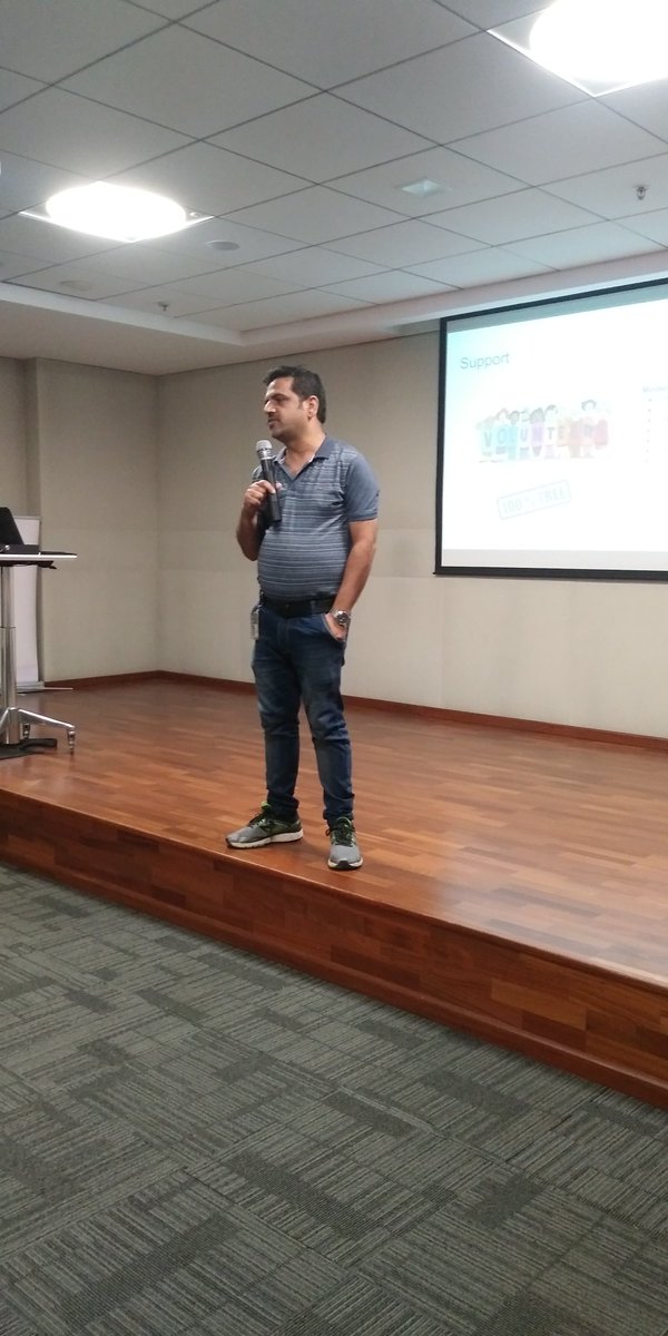 rjanardan's tweet image. Thanks to @Shelesh_1 for telling participants, Dell is more than selling hardware/servers/laptops :-) at tech event hosted at Dell EMC Bangalore #javascriptmeetup