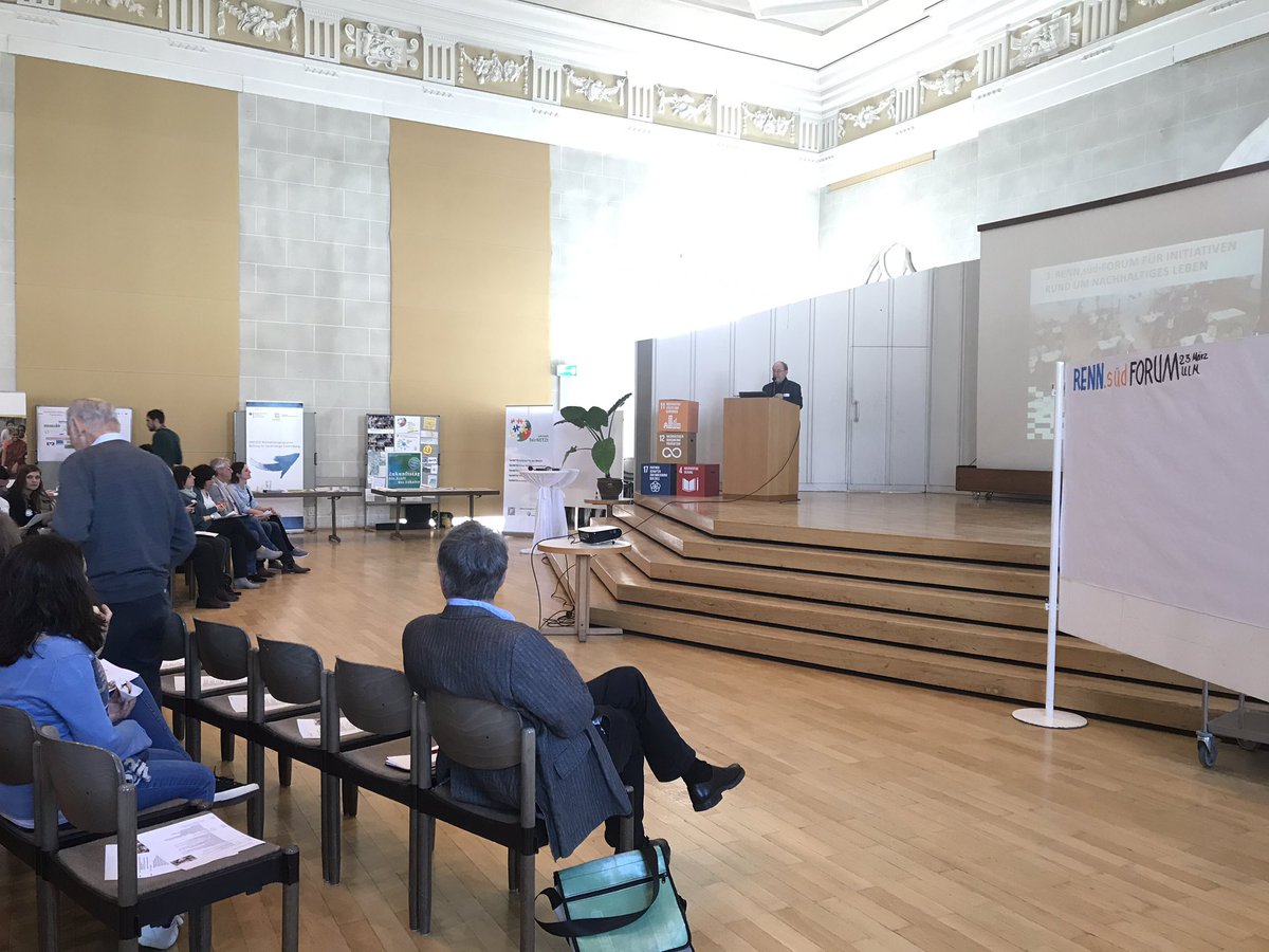 Jakofoxo's tweet photo. RENN.süd Forum beginnt! Die Nachhaltigkeits-Szene trifft sich in Ulm zum Austausch und ich darf Recorder #Rennsüd #Nachhaltigkeit #graphicrecording https://t.co/qnOhlC0MiK