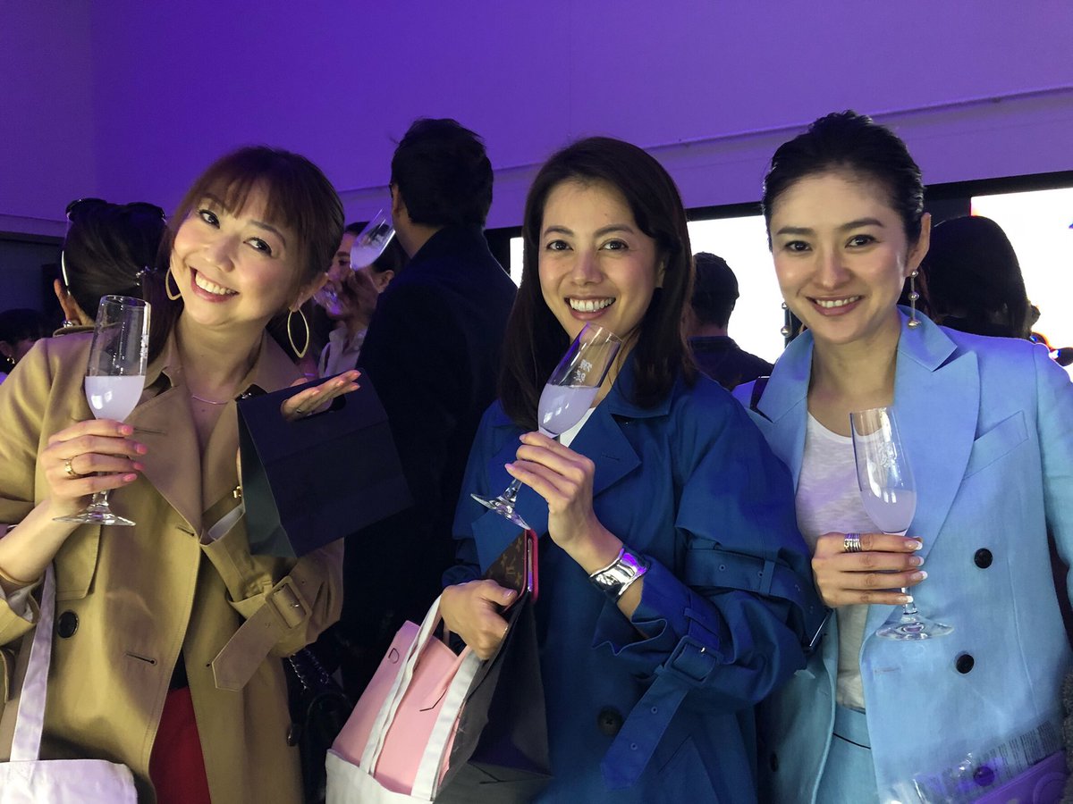 RakutenFWT's tweet photo. #AmazonFWT コレクション発表も残り2ショー!今回も、ショーを #シャープ の大画面でも観覧可能です。最後まで #AMFWT に乞うご期待ください😊🙌
#SHARP #アマゾンファッションウィーク #AmazonFashionWeekTOKYO #fashionweek #tokyo #東京 #2019aw #2019秋冬 #渋谷ヒカリエ https://t.co/u83MUujuj5