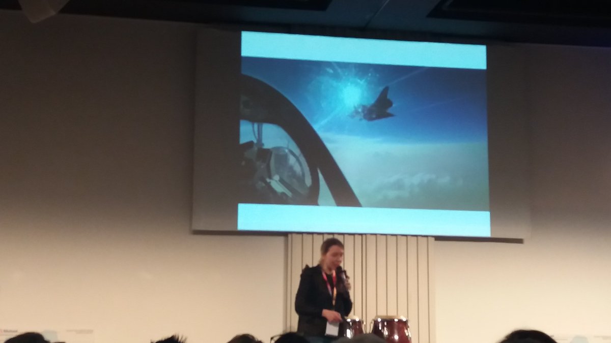 EMCCFrance's tweet photo. Début de la conférence de Marion Buchet, Pilote de chasse, sur "La prise de décision humaine face à l'intelligence artificielle" au #ColloqueEMCC France! https://t.co/tvnGB6u1Bn
