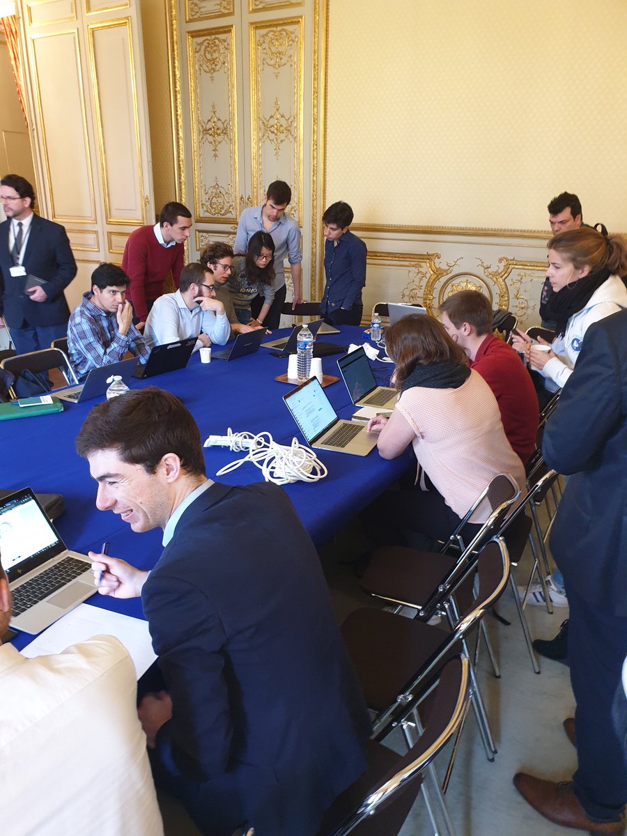 AssembleeNat's tweet image. Le hackathon #hackGDN a débuté à l’@AssembleeNat. Jusqu’à 19h, datascientists, développeurs, chercheurs, citoyens analysent les données ouvertes du #GrandDebatNational
@RichardFerrand @PaulaForteza
