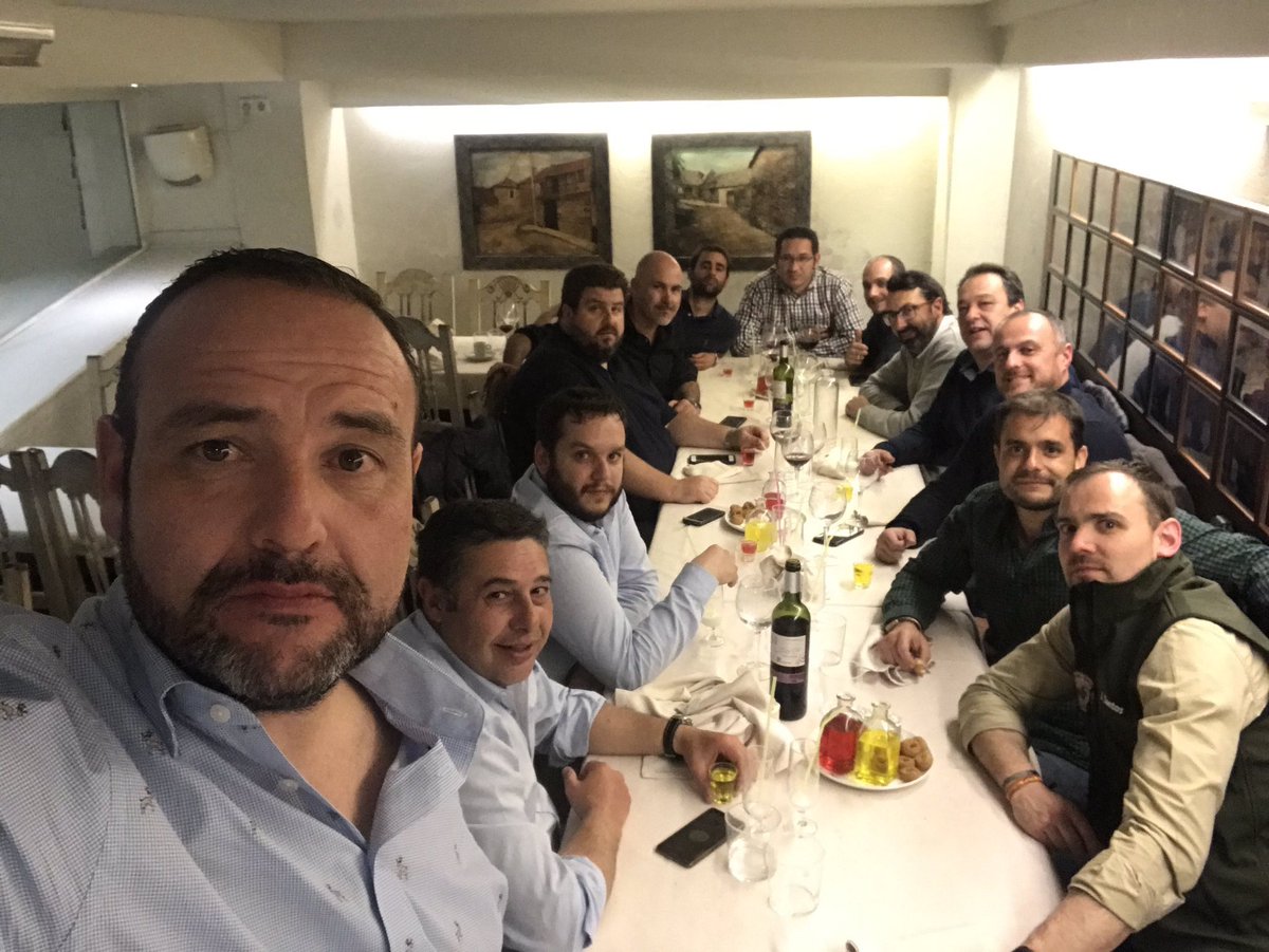 Cena de Hunters Sibaritas Club post <a href="/expocinegetica/">Expo Cinegética</a>. Esto también es caza! #HSC #caza