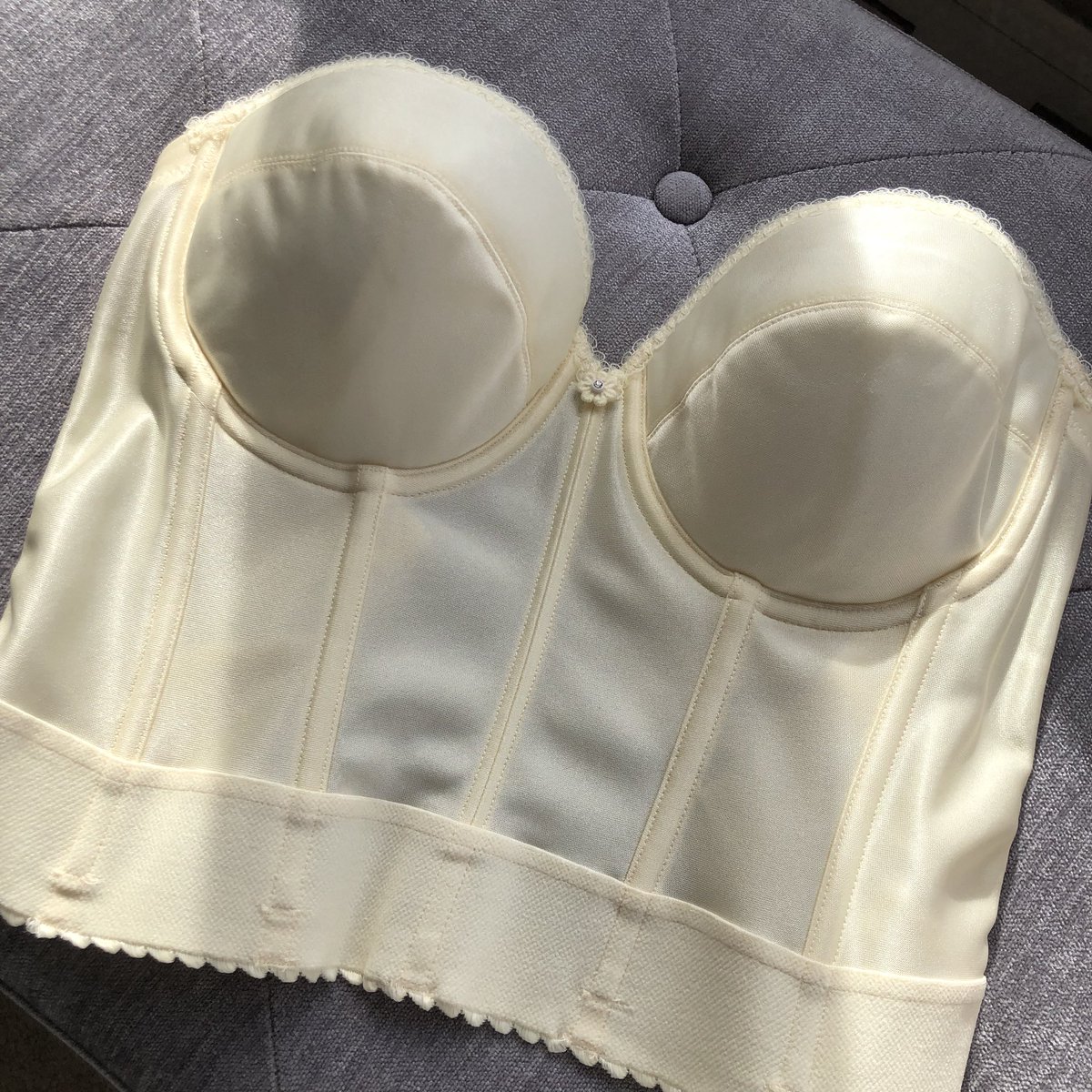 KarenC38's tweet photo. After searching the high street for a low backed bra for my wedding dress I came across this fab website with lots of choice ♥️ https://t.co/w5cZZFTcHo  #wedding #lowbackdress Replied quickly to email &amp; easy exchanges. Check them out! https://t.co/fj8qaGENZt