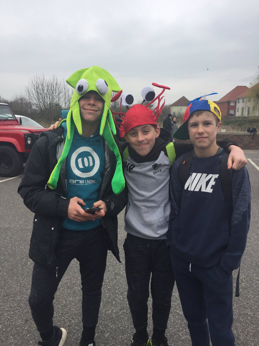 DoverColCharity's tweet photo. And they are off......the annual @DoverCollege #sponsoredwalk has begun raising money for @YoungMindsUK &amp; @kindissmart to donate please visit https://t.co/Bbv93HQxam https://t.co/W3mux4EAwu