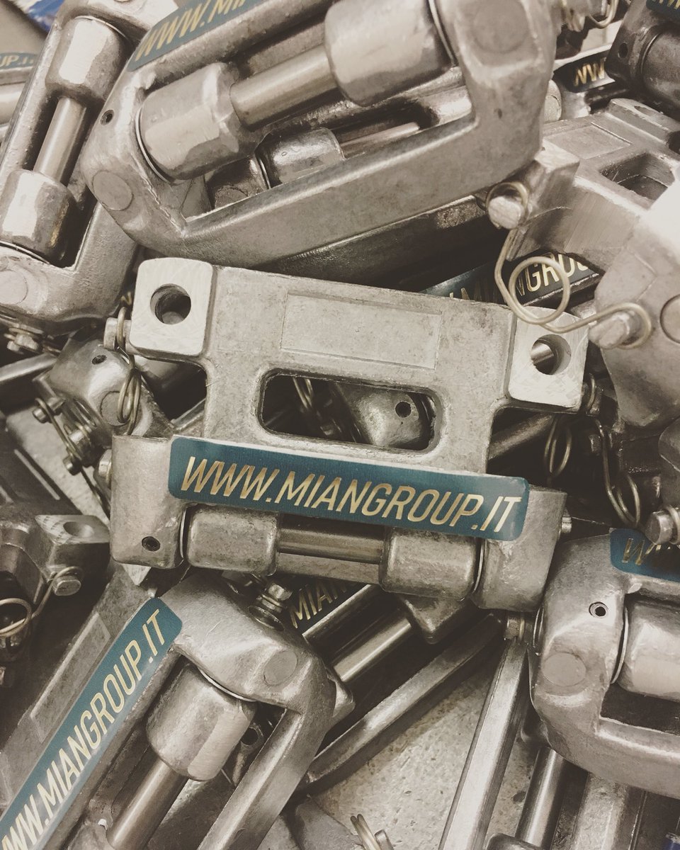 Miansnc's tweet photo. Always close to your needs. #stenter #bruckner #pinlink #pinplates #rameuse #finishing #fabrics #woven #termofissaggio #itma2019 https://t.co/eg8QK1lYRJ