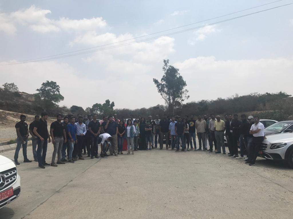 sundaram_motors's tweet photo. The families along with the Stars have reached the their destination. Always a fun way to start the weekend by taking out the cars for a good drive.
#MercedesBenz #NandiDrive #BestOrNothing #SundaramMotors #Bangalore https://t.co/gYH45quxbr