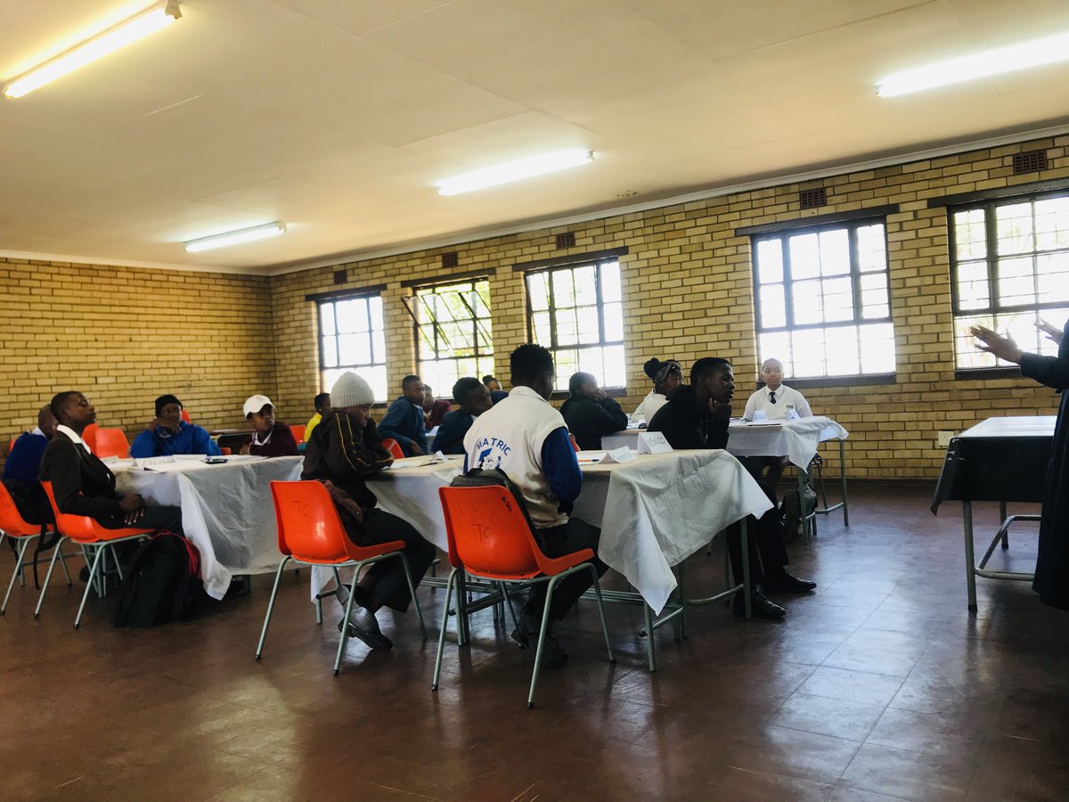 BPSF1's tweet photo. Today we’re in Soweto hosting a career day for some bright matriculants! Career planning, goal setting and guidance are the order of the day #empoweringtheyouth #careerday #mentorship #growth #BPSF #TheChosen https://t.co/mACHx0Wey1