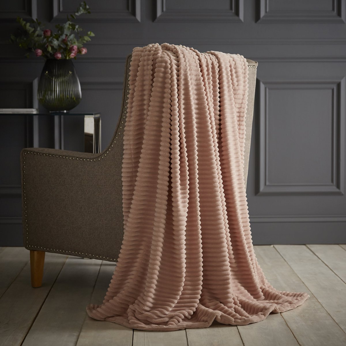 silentnightbeds's tweet photo. To celebrate #NationalBedMonth we're giving away the ultimate sleep package, including; our Chunky Cord Throw, Anti-snore pillows &amp; lots more!

RT and tag a friend below for the chance to #win!

#Saturday #Competition https://t.co/yxTixdcbnI