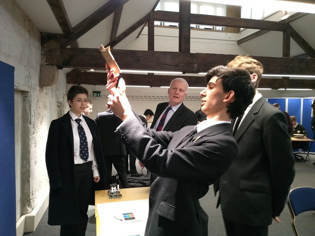 WSPhysics's tweet photo. Fantastic exhibition of the Sixth Form physics projects in the Bentham room. Classic experiments, videos, astronomical devices etc -  a mind-blowing array of ingenious creations! https://t.co/DWL8NMH9Bm