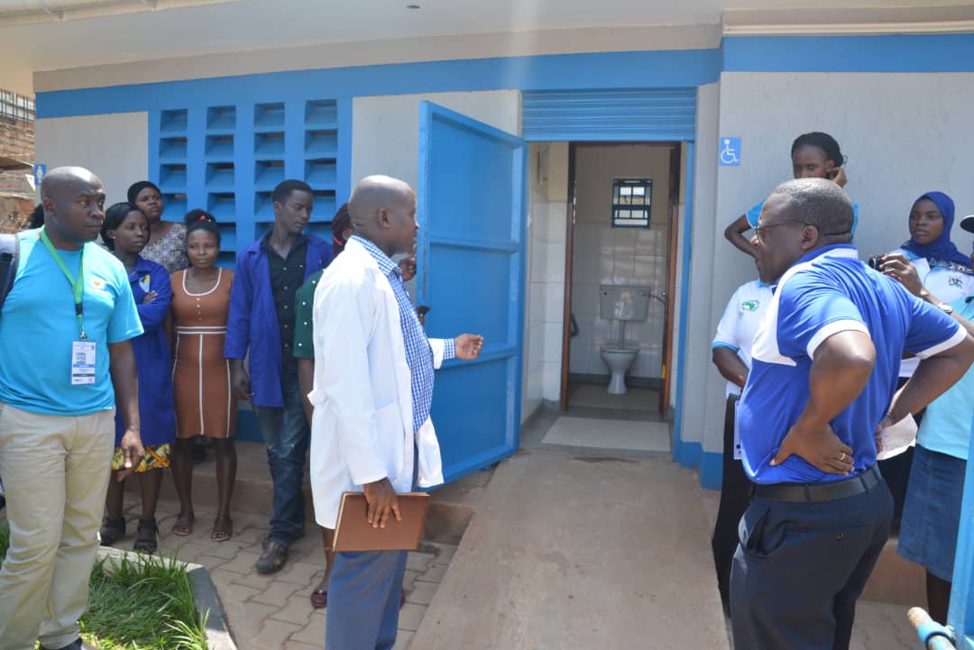 UmbrellasWatsan's tweet photo. #MWEworks #Umbrellaswork: inspection of #kiwenda-#Namulonge Water Supply System &amp; Sanitation facility in wakiso District #UWEWK19 @min_waterUg @DrKitutu @Water4PeopleUG @Parliament_Ug @okidi64 @DominicKavutse1 @VisionGrp @HonKibuule @UgandaMediaCent @walkers_uganda https://t.co/KzOdKR9BGf