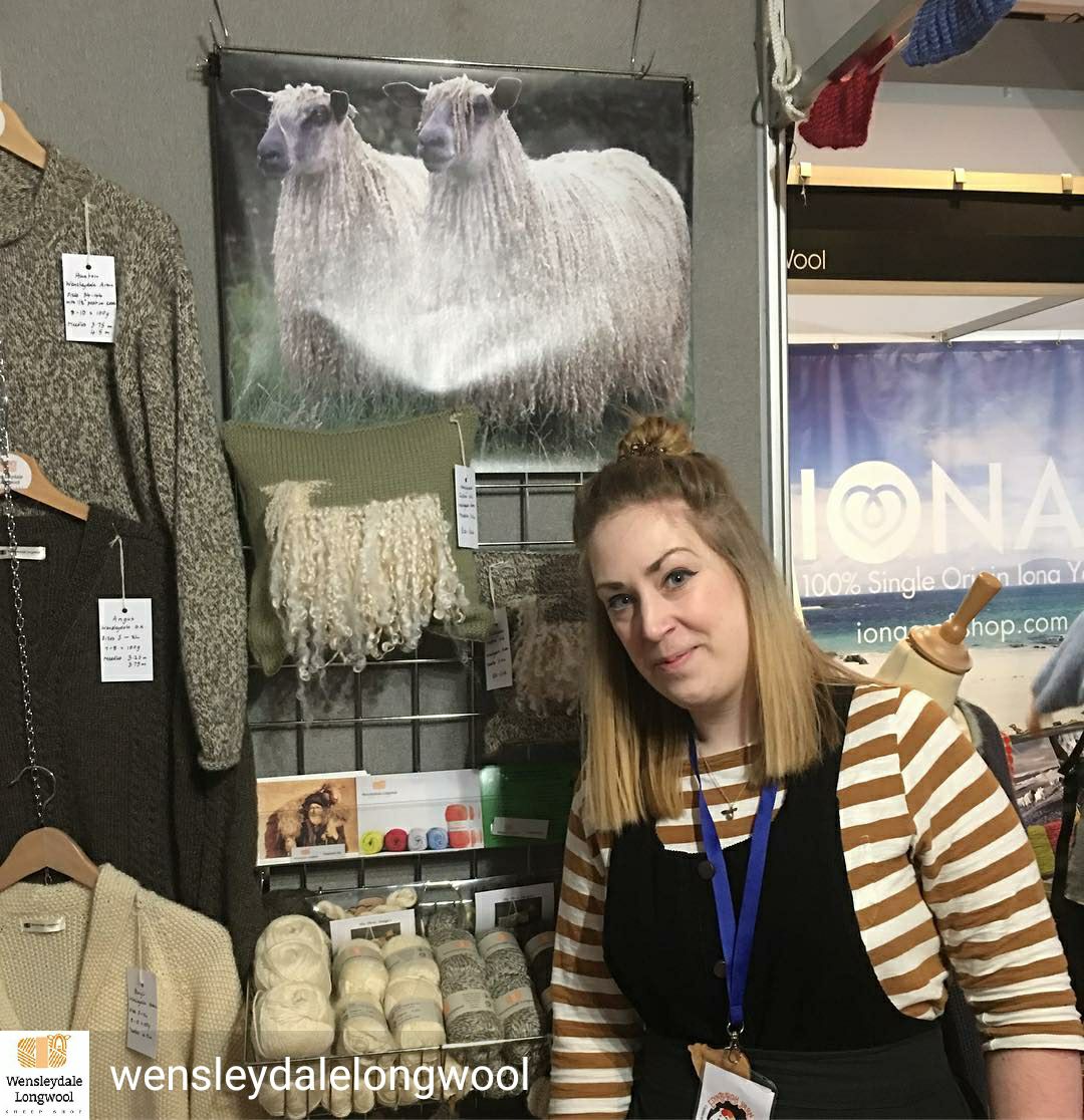 WensleydaleYarn's tweet photo. Lovely to see Zoe @thewoolist today checking out the #wensleydale #breedspecific fibre and yarn - 
#edinyarnfest2019 #edinburgh #edinyarnfest #eyf2019 #eyf  -  https://t.co/nPE8KwHKS2 https://t.co/38rKjRkhks