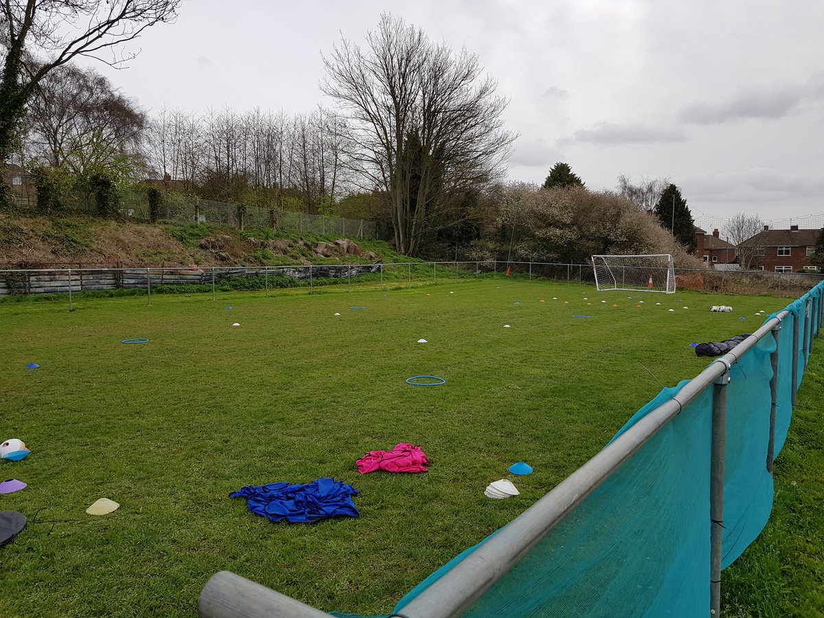 MrBushell19's tweet photo. Ready for Mini Hammers! 
@cradleytown @MrBushell19 @Chrisbutts8 https://t.co/JicUZ1pHat