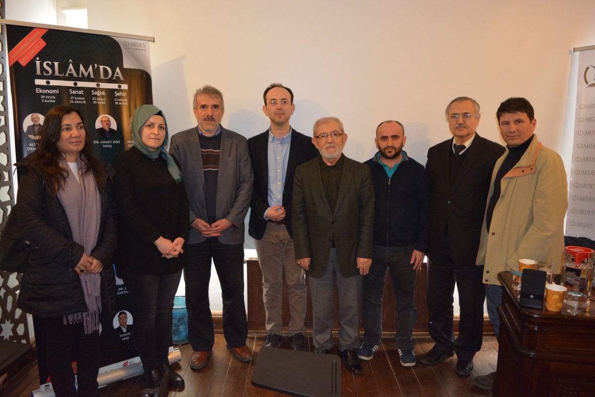 ‘’İslâm’da’’ seminerlerimizin üçüncüsü olan ‘’İslâm’da Sağlık’’ seminerimiz bu hafta Prof. Dr. İbrahim SARI ile gerçekleşti.