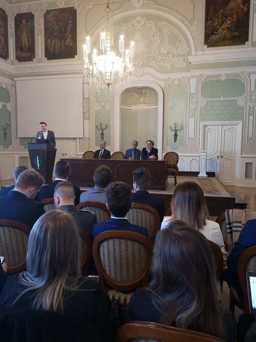 psrporgpl's tweet photo. Rozpoczęliśmy III posiedzenie Rady Studentów Parlamentu Studentów RP - tym razem gościmy na Uniwersytecie Medycznym w Białymstoku. Obrady rozpoczęły się od dyskusji nt. wdrażania tzw. Ustawy 2.0. Na sali rektorzy i przedstawiciele z UMB, UwB, PB, WFSiZ i @KRDedupl https://t.co/hYSKy7imo3