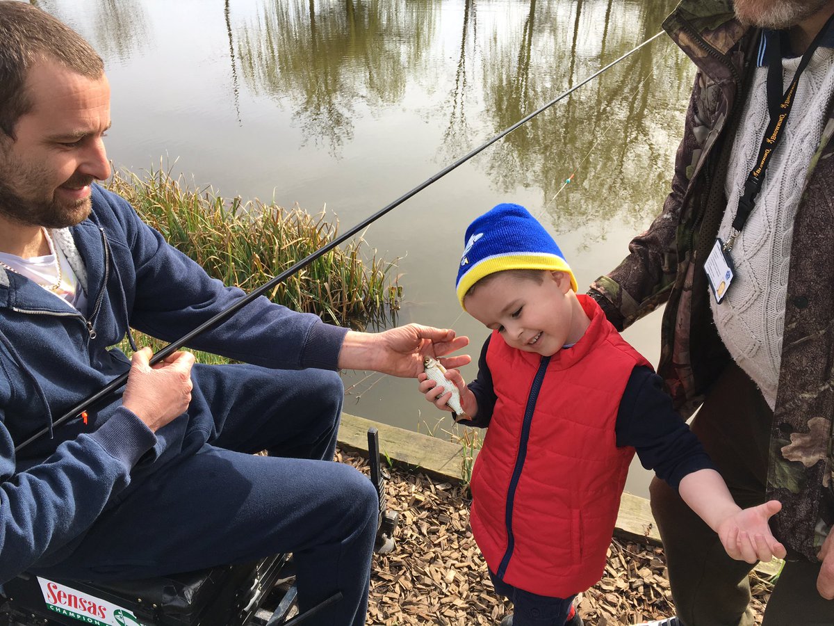 DanWilliamsAT's tweet photo. Some ones just landeythire first fish! @anglingtrustdev @GetIntoFishing @ActiveYork #fishing #familyfishing #springintofishing https://t.co/1dTn3t2nlq