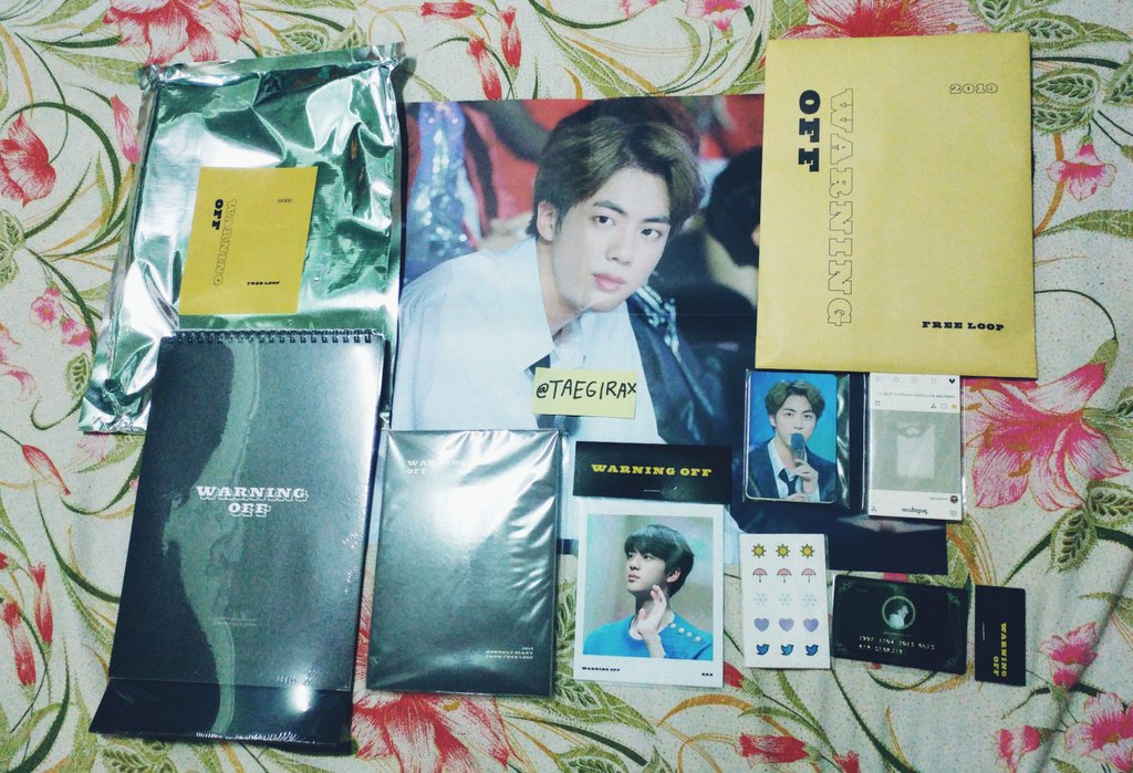 [🇵🇭 PH ONLY] PLS HELP RT

💗 "ON-HAND/STOCK SALE" 💗

✨ "WARNING OFF" 2019 JIN Season's Greetings by FREELOOP
 
> Consists of 2019 Calendar, Monthly Diary, A3 Poster, Polaroid Set &amp; more! 
Overseas Gift: PVC Card

🎁With Freebies from me
📝Details+Form: goo.gl/SZuqox
