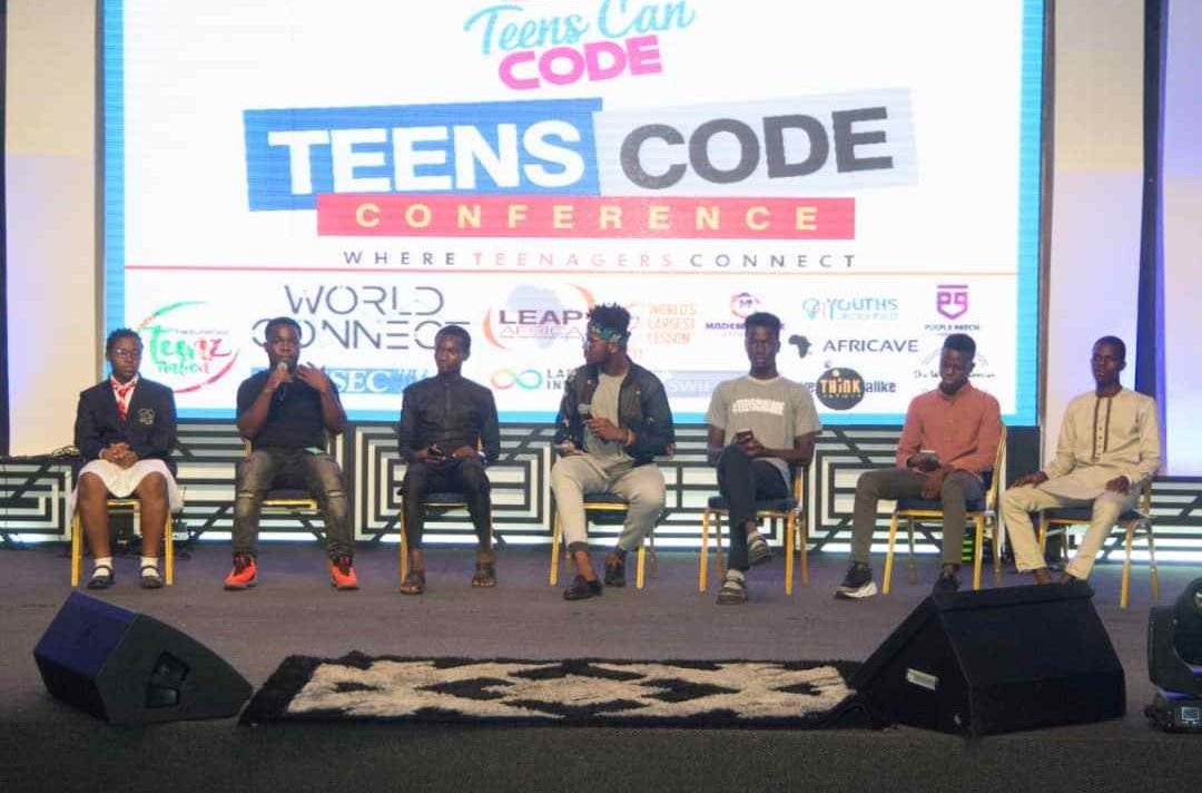 joshgseyi's tweet photo. @teenscancode #teenscancode 

Spot me! Honored and proud to be a panelist on the #TeensCodeConference on behalf of the @TEENNATIONHQ, @learnblueo @TeenAssemblyHQ and @efiwe_nig. https://t.co/vX2RMRSAL4