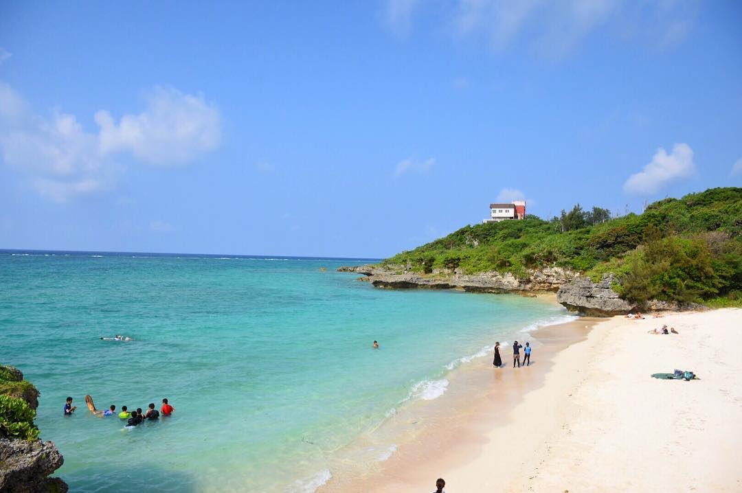 ももぴんく 修学旅行 沖縄から東京に変わって めっちゃ嬉しかったけど 沖縄も行きたい Twiceのだんすざないとあうぇいの撮影地行きたい 友達と写真撮りたい 笑 めちゃめちゃきれい Twice Twice沖縄 沖縄 Twice好きと繋がりたい T