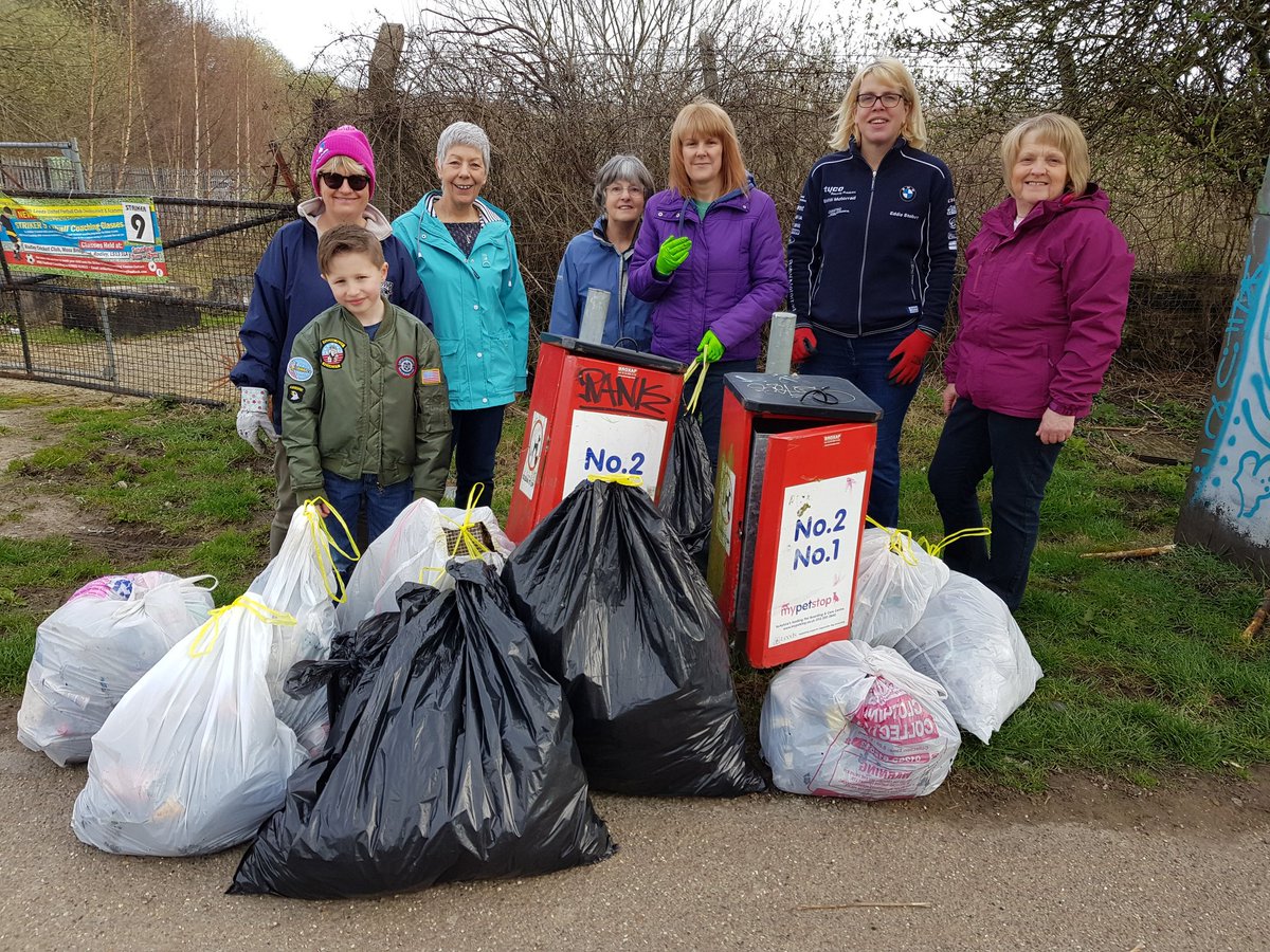 The ladies (and James) from Rodley WI doing their bit for the Great British Spring Clean today #GBSpringClean @WYFWI