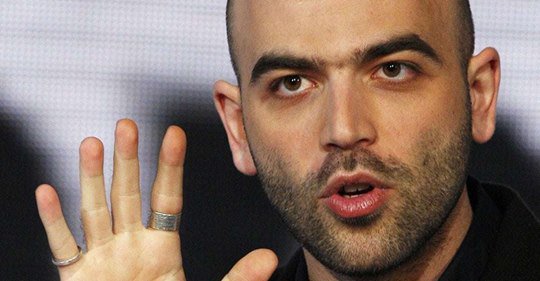 amagrini's tweet photo. #iostoconSaviano https://t.co/AMgJEh3PwR