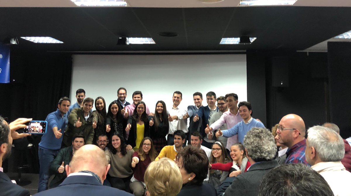 🔵 Anoche el presidente de la gestora provincial @jradsuara presentó su candidatura a revalidar la alcaldía de #Alfafar por los <a href="/populares/">life</a>. Allí estuvimos junto a los compañeros del <a href="/ppcv/">Partido Popular Comunitat Valenciana</a> <a href="/PPHortaSud/">Populares Horta Sud</a>, dando fuerzas para que el #26M 🗳️ vuelva a gobernar en su municipio.