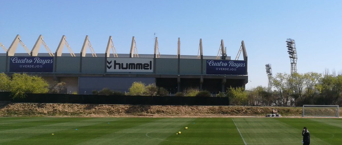 PromesasReal's tweet photo. @realvalladolid apoyando al real Valladolid di :) https://t.co/pbSfOqXXTi