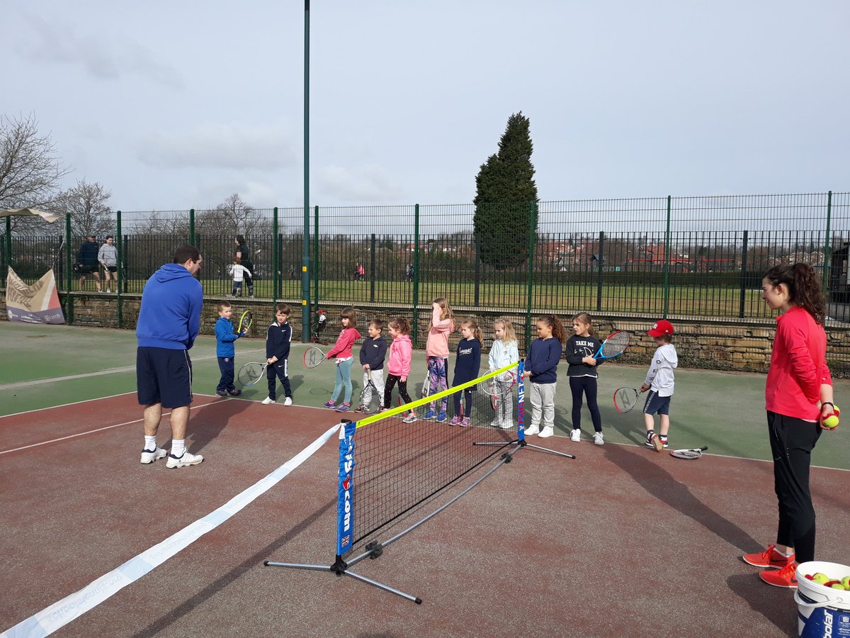 LeedsParkTennis's tweet photo. Great turnout to the tennis sessions at Springhead Park this morning. All listening to Steve's wise words about a backhand! https://t.co/FQbkQrFgt3