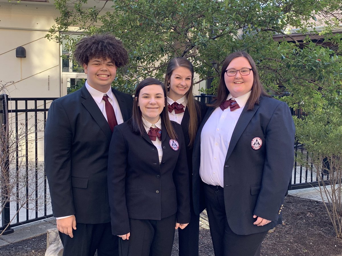 ATCHealthScienc's tweet photo. Congrats!! Community Awareness Team 2nd place!!! Lindi Compton, Morgan Hadley, Abby Knoy, Isaiah Young. https://t.co/mzkAOxmnKU