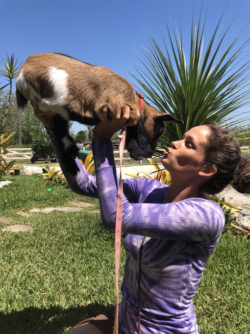 Kisses from my steely-dan first day out on a leash. https://t.co/GzZcioeg5a<a href="/tag/bts"class="tags"><span>#bts</span></a>