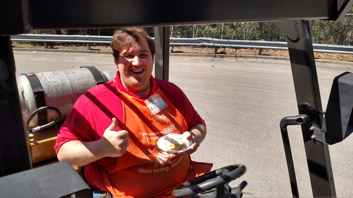 Funnel cakes!!! The carnival is back for a 2nd day. #SuccessSharing2019 #TogetherAsOne <a href="/DANI_C_CLARKE/">Dani Clarke Ultiverse⚡️🐑</a> <a href="/1sherredavis/">Sherre Davis-Hood</a>