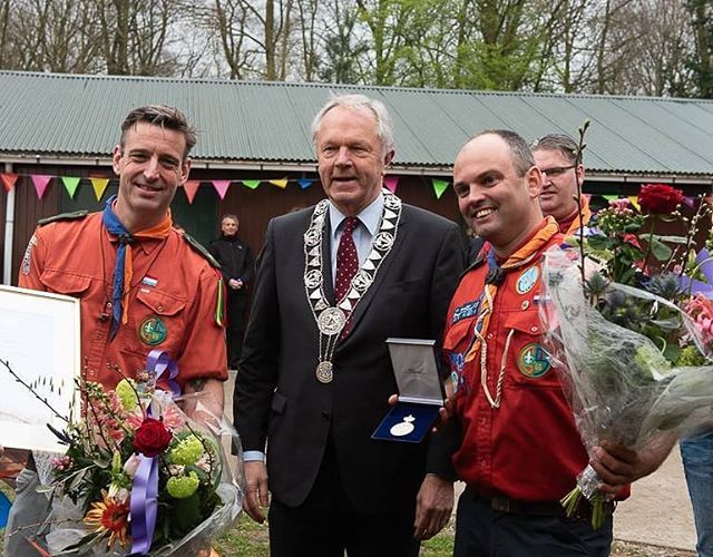 Koninklijke erepenning! 😱 Wauw!
#burgemeester #zwolle #100 #verjaardag ift.tt/2Fn12AV
