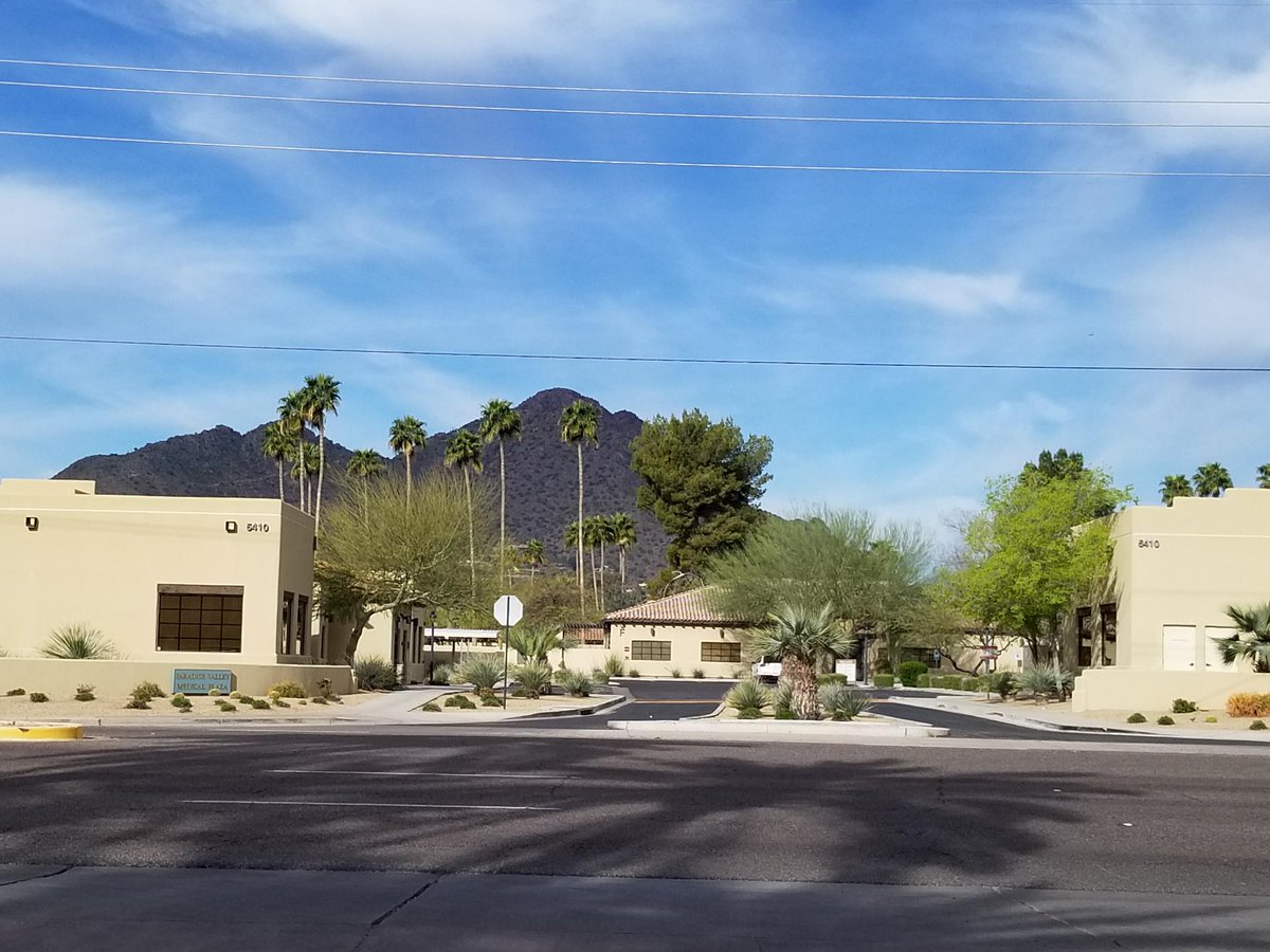 We are here in Scottsdale Arizona for our Charity Dinner with Diana Gabaldon tonight! Even the local restaurants have standing stones to walk through.... thank you to all who are coming to join us....