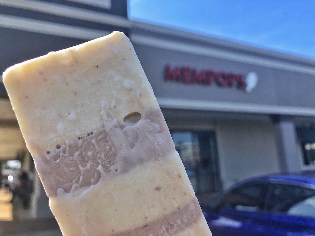 MemphoNewsLady's tweet photo. Birthday Cake flavored @MEMPopS to celebrate the 3rd birthday of this #MadeInMemphis business. Delish! All #MEMPopS $2 today.
〽️🎂🙌🏻 https://t.co/zK89og63Dt