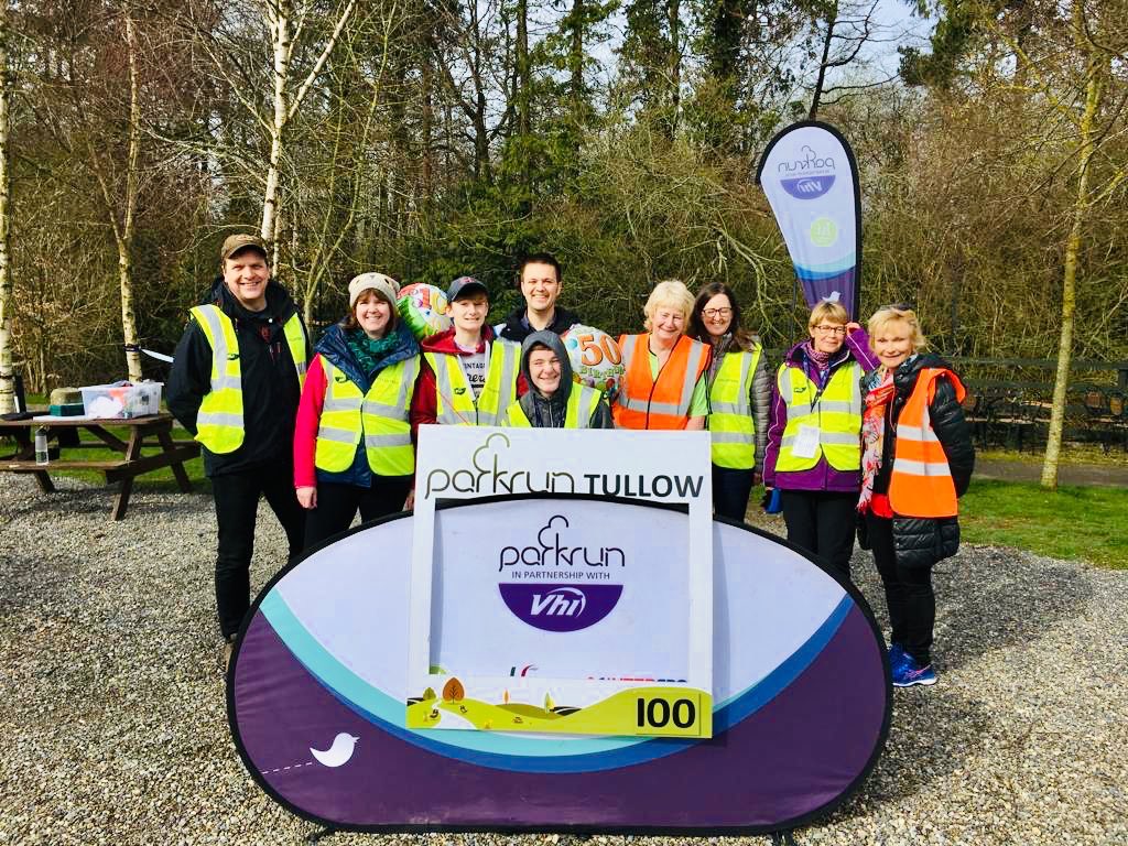 Tullowparkrun's tweet photo. 📣📣Event #100📣📣

🏃🏽‍♀️100 finishers
🤝17 first timers 😁
👏🏽24 PBs 👊👏👊
🙏🏼10 high-vis heroes
❤️1 milestone lady ❤️5️⃣0️⃣❤️
💜6000 parkruns finished 
🔴30,000km complete 
💛Week 4 of Park Walk at parkrun 

#loveparkrun https://t.co/qO8CuDd7aN