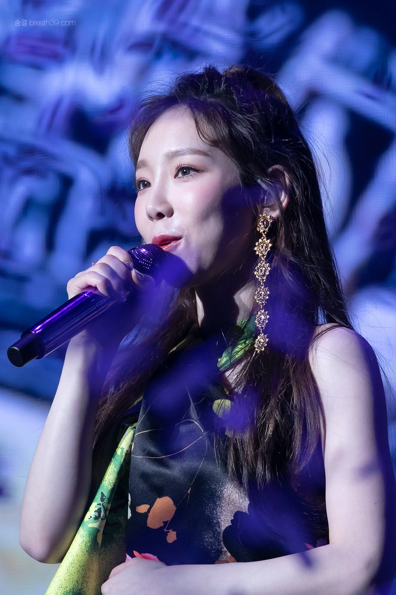 breath_39's tweet photo. 오늘 오후 6시에 '사계' 와 수록곡 '블루' 많이 들어주세요 💜
#태연 #taeyeon
#태연_사계_음원공개_오늘오후6시 https://t.co/RKRraTIMig