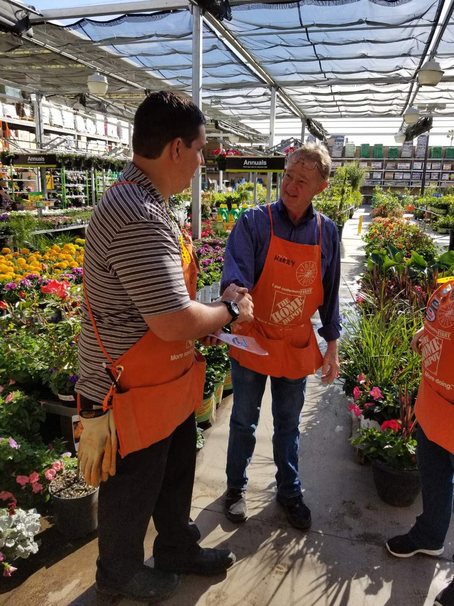 rag336's tweet photo. With success comes recognition. Harry is one my D23 associate and is my unsung pt hero. Great work Harry. @ashworth_vi @deluca_liz @Brenda97157927 @0414Sasm @jahenriquez28  @0414Home @DavidLo22342572 https://t.co/ojGuViWBV1