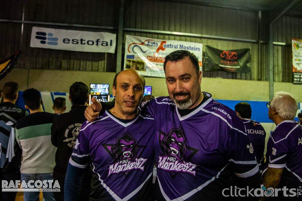 MadMonkeyzCS's tweet photo. A equipa de dardos dos MadMonkeyz em competição na Final Distrital Porto da Phoenix Darts.

#GoMadz #Clickdarts #MMzArena https://t.co/0dYPVBTqBH
