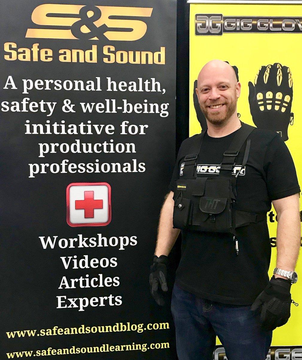 fiveohm's tweet photo. Danny Shatzkes of @giggearllc tells us about their wearable products &amp; and the amazing Safe and Sound initiative!  
#USITT19 #fiveohm #giggear 

https://t.co/n7tr28FwDi

https://t.co/RS6Sfvbezw https://t.co/4WTpaSRyDY
