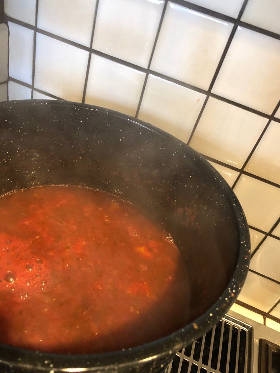 SusanRossini's tweet photo. Happy Saturday! Going to write later today, but first I’m spending a lovely morning with my pops making sauce and rolling meatballs. What are your plans? #ItalianLife #SundayDinnerPrep https://t.co/7vxXnsytXM