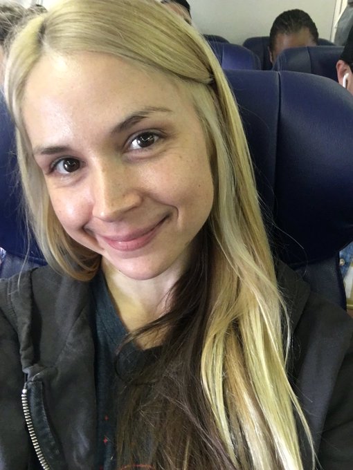 See you soon vegas!!! Woohoo😍🤘❤️ https://t.co/fFdc2fjpcE<a href="/tag/redcarpet"class="tags"><span>#redcarpet</span></a>