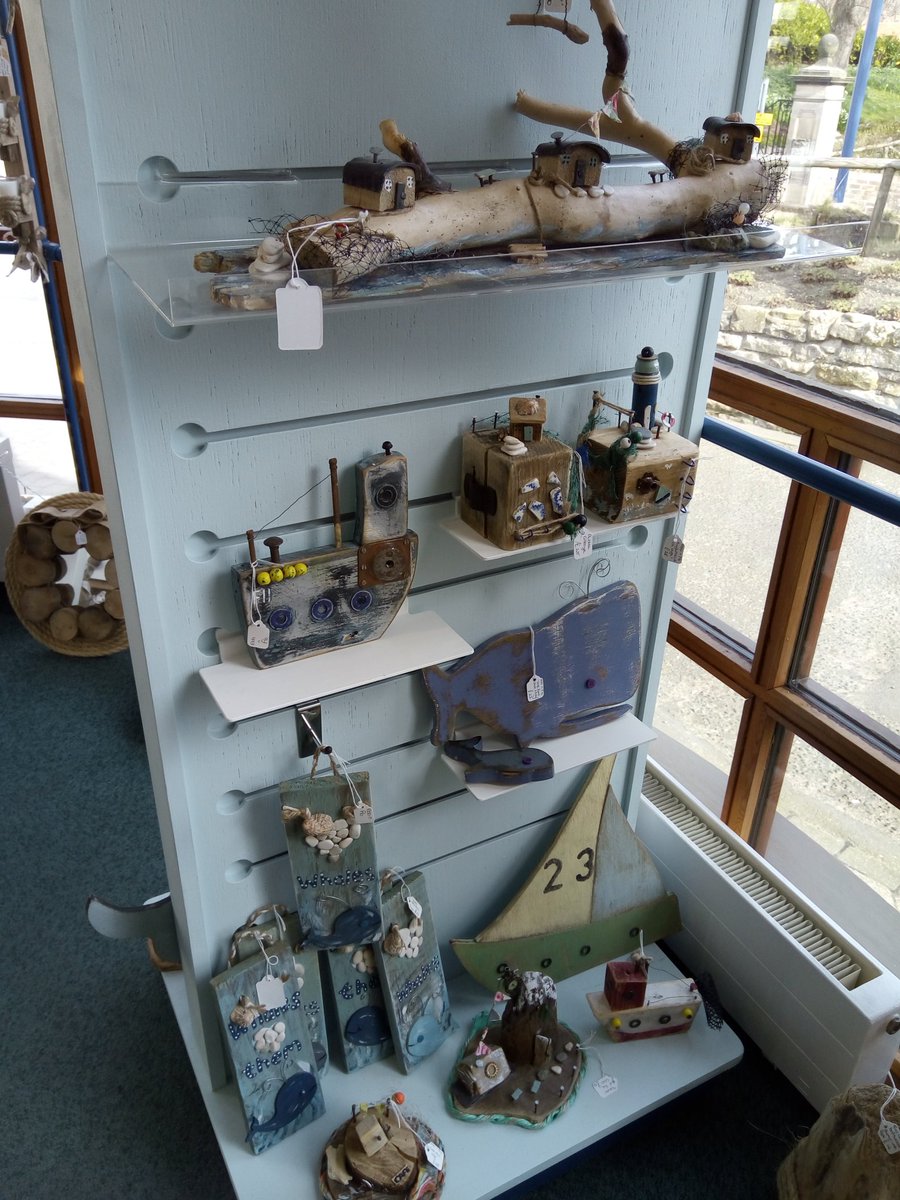 FileyFlat1's tweet image. Things we love about #Filey 4. Crazy golf and driftwood art in the Post Office gallery @5leysfiley