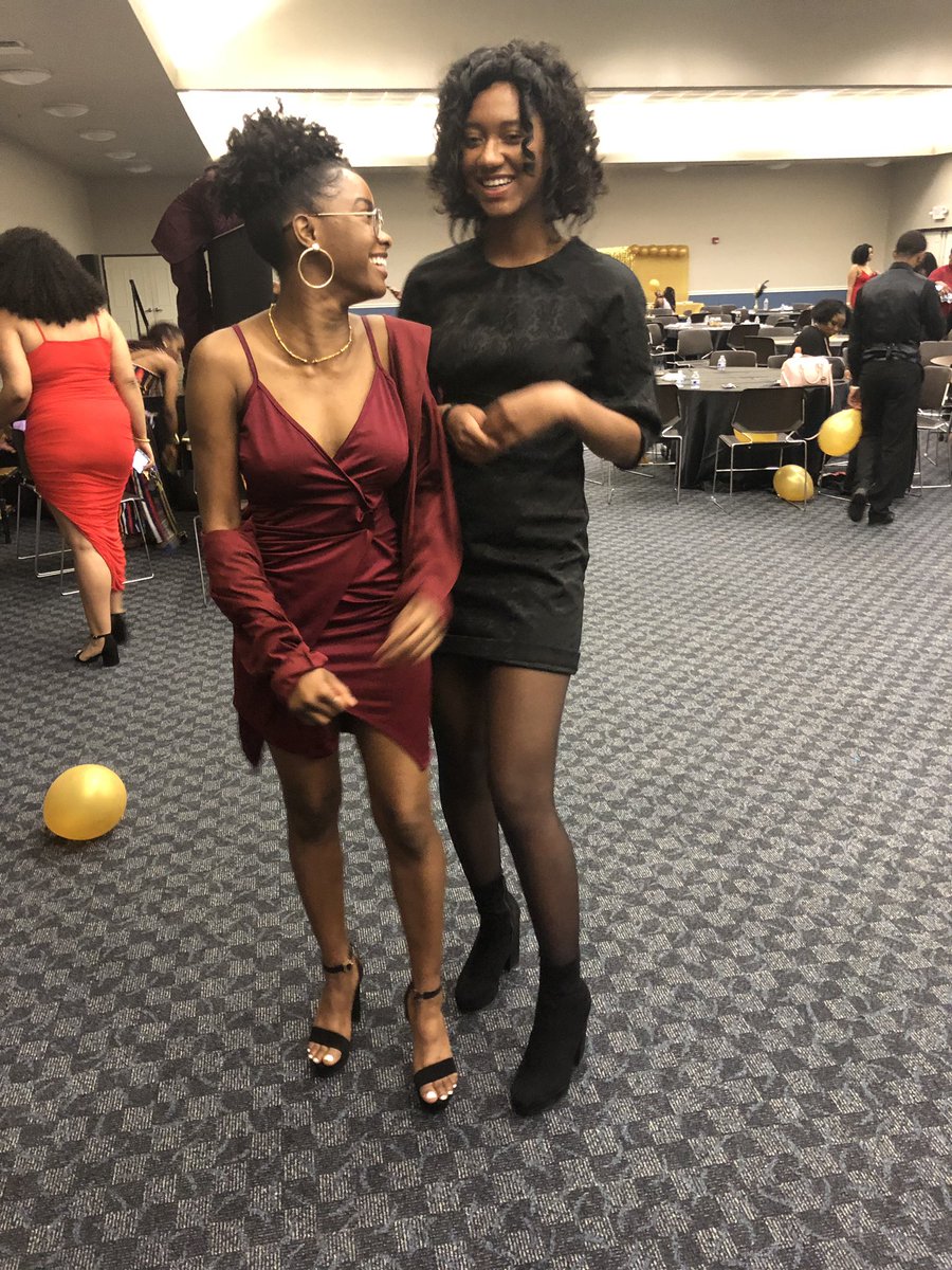 GabrielleEarle1's tweet photo. #UTABlackGala #UTASpringFest https://t.co/DPt75u1J3j