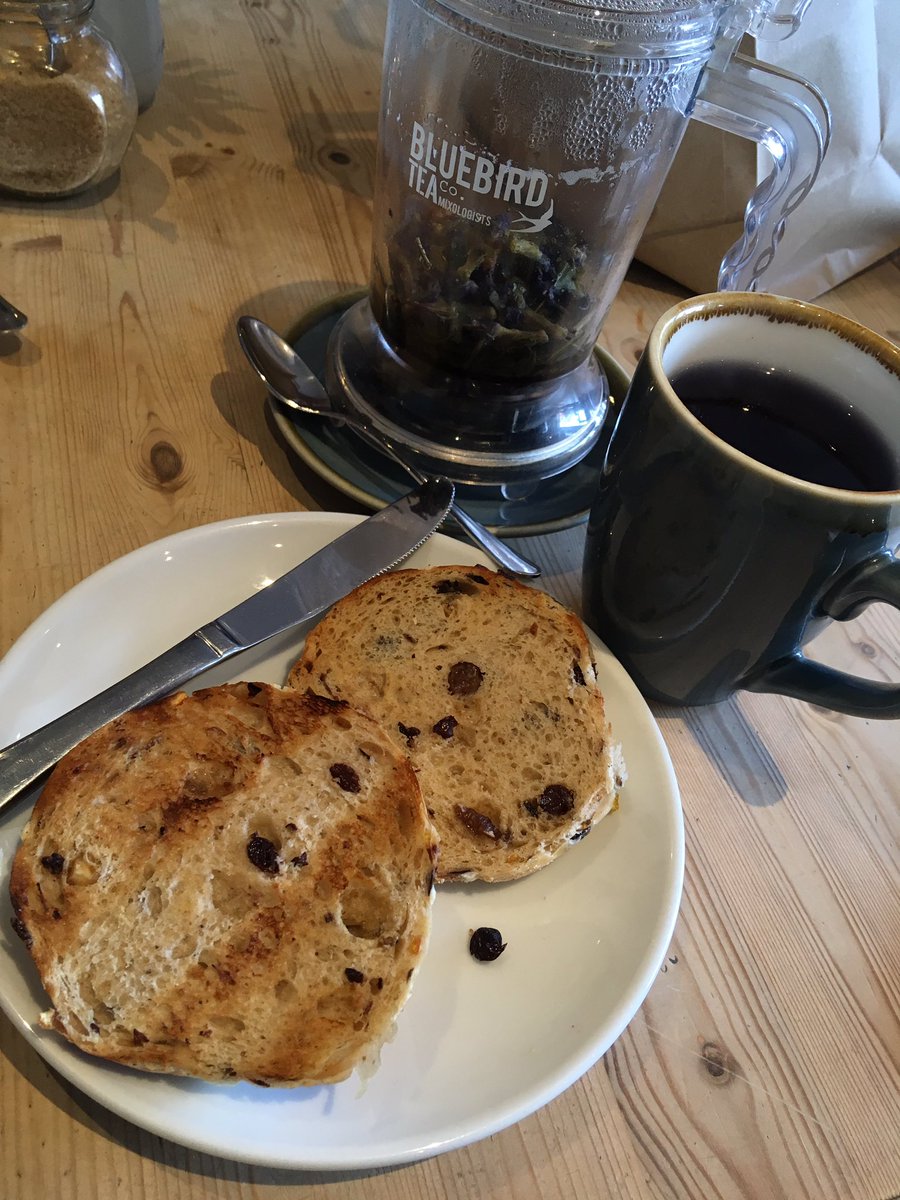 MarissaTestsIt's tweet photo. Tea and hot cross buns ❤️❤️@BirdandBlendTea @bakehousenotts #DayOut #Yum #DayOutWithDad https://t.co/C0mfckpyD8