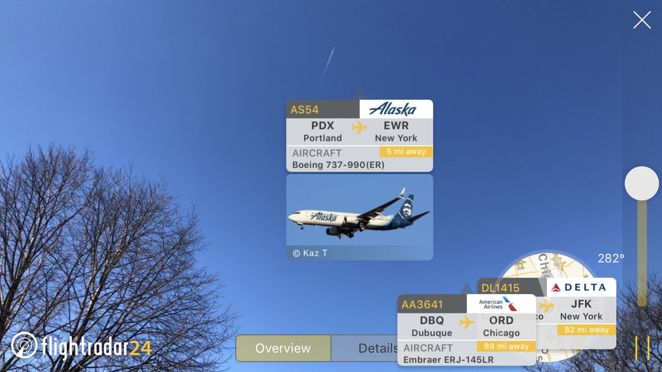Flightradar24 on Twitter "Blue skies and contrails = perfect AR View planespotting. Just tap