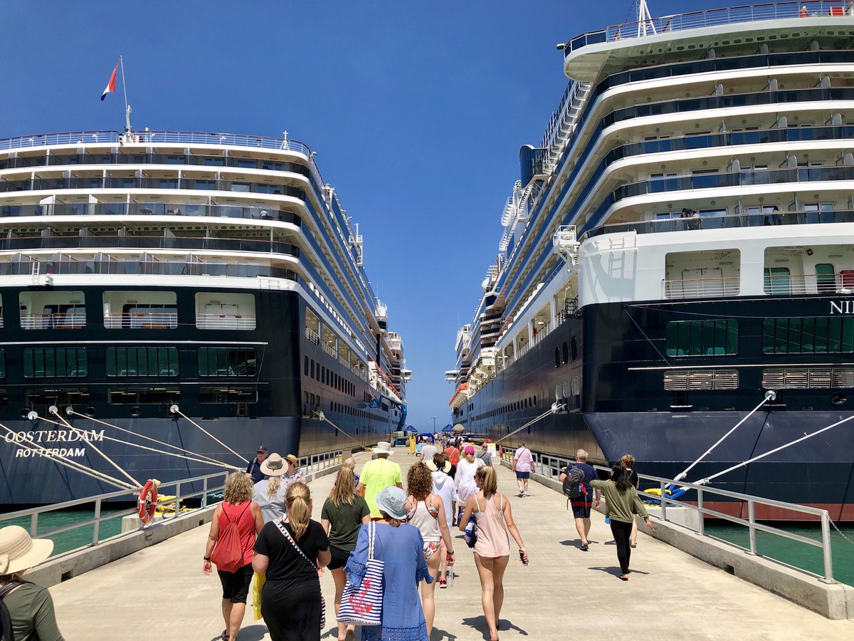 #DominicanRepublic #AmberCove <a href="/HALcruises/">Holland America Line</a> little and big sister ships together in port #Oosterdam &amp; #NieuwAmsterdam